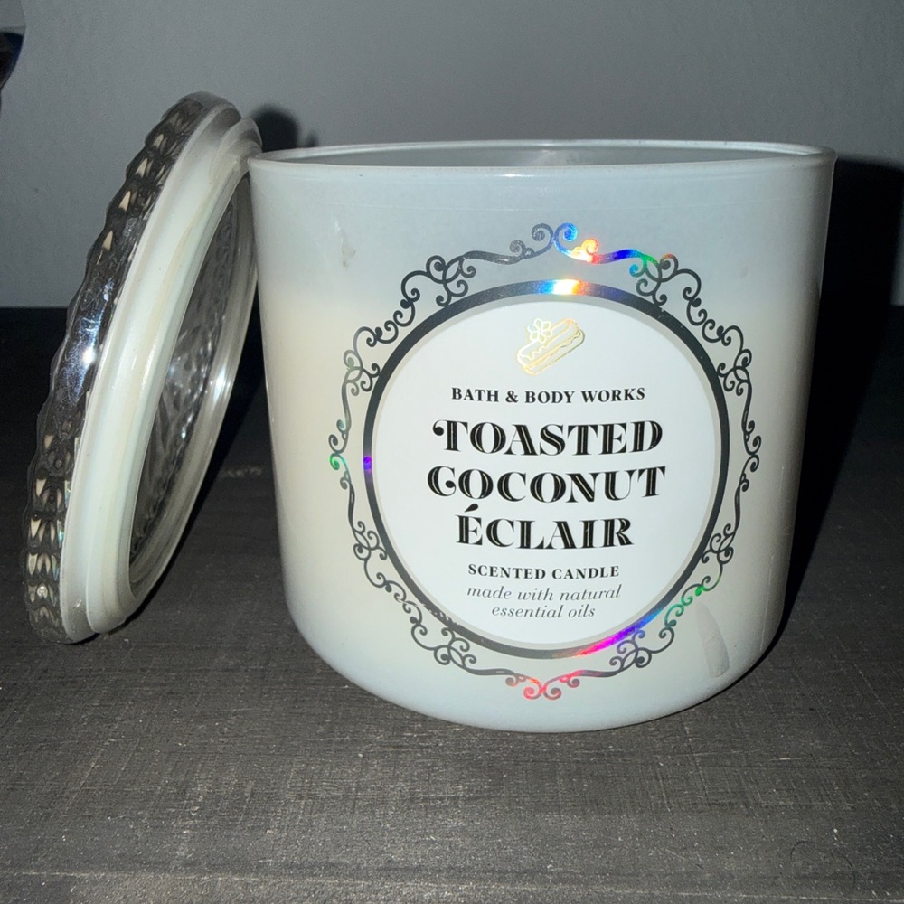 TOASTED COCONUT ECLAIR 3-Wick Candle Bath and Body Works BBW NWT
